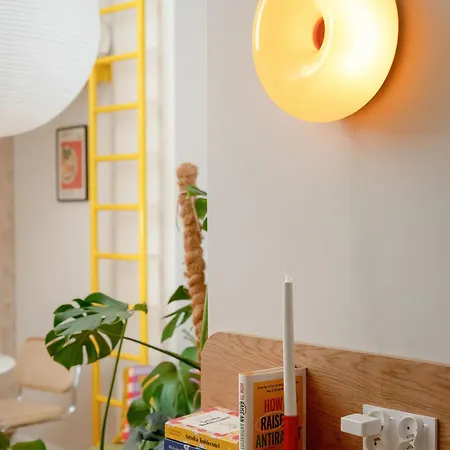 Unique Close To The Center With Balcony By Renters Apartmán *