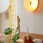 Unique Close To The Center With Balcony By Renters 아파트 *
