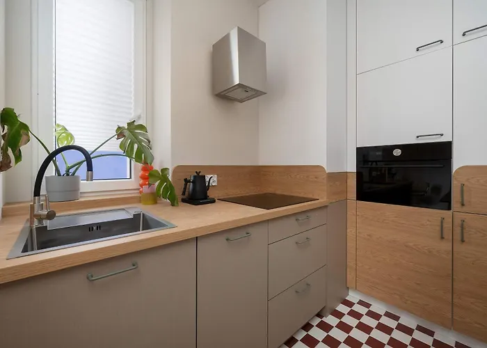 Apartman Unique Close To The Center With Balcony By Renters