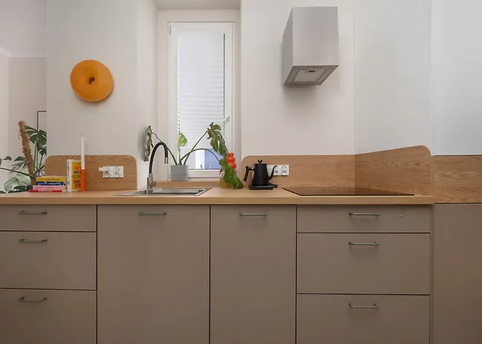 Apartman Unique Close To The Center With Balcony By Renters