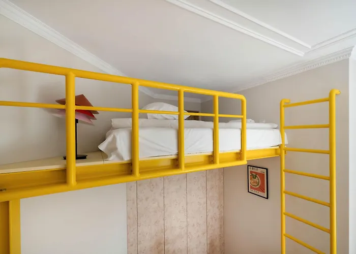 Unique Close To The Center With Balcony By Renters *